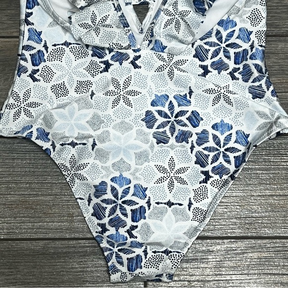 Somedays Lovin Sapphire Pools One Piece Swimsuit Small Deep V Ruffles - Picture 10 of 16